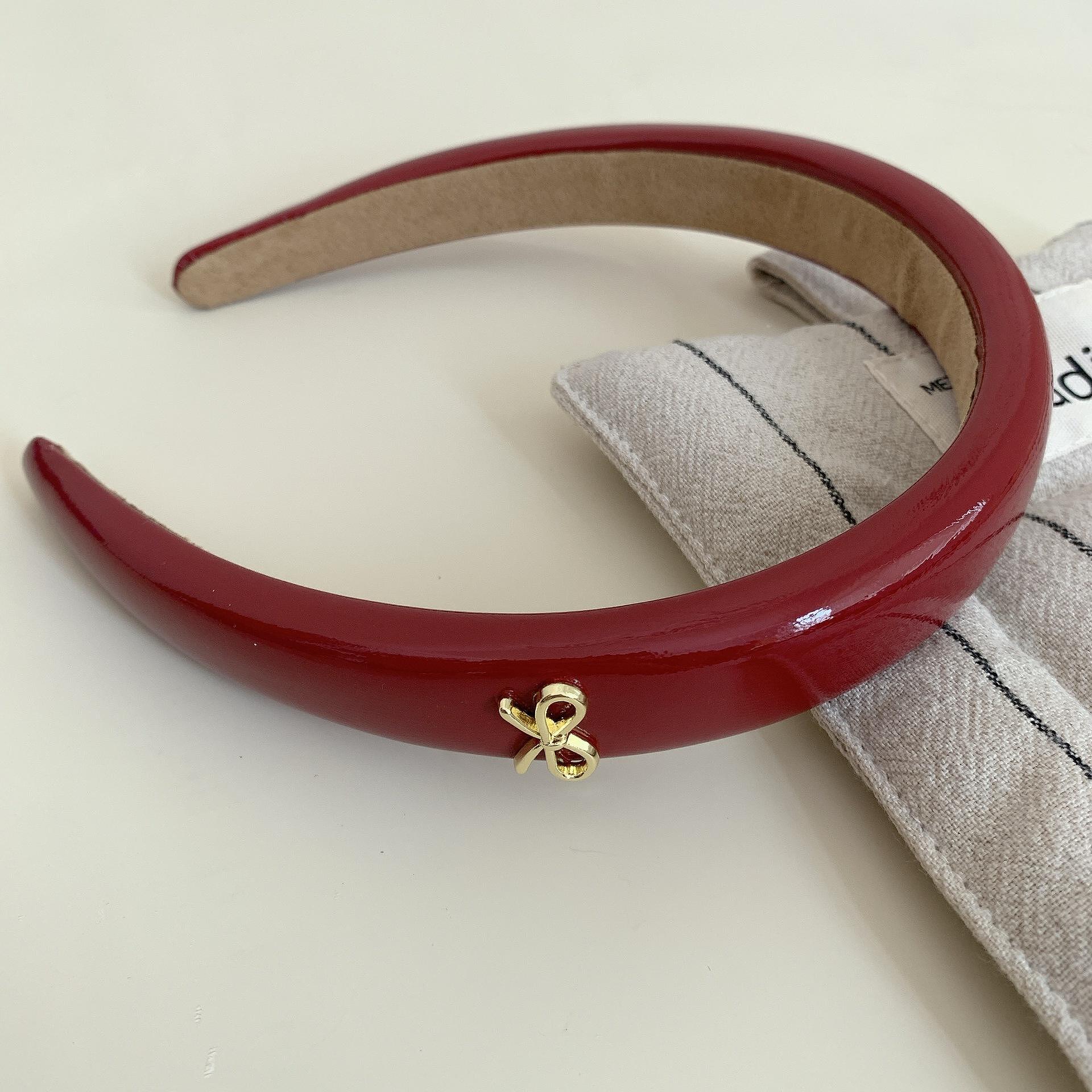 Диадема CARMINE BOW