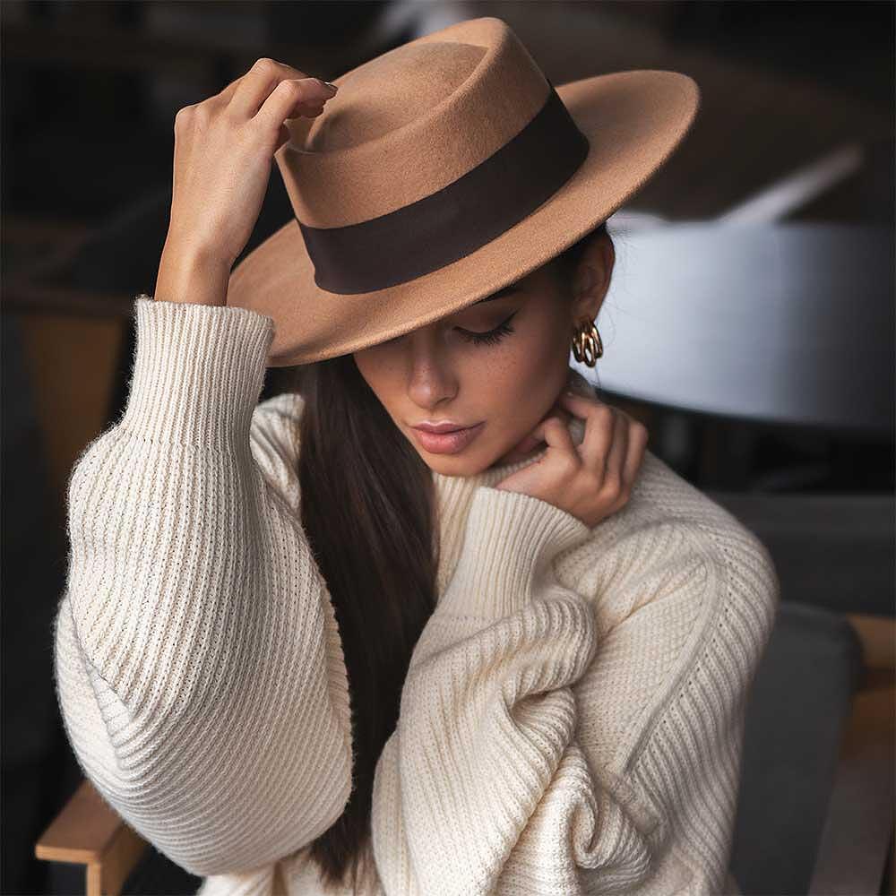 Федора Brown caramel