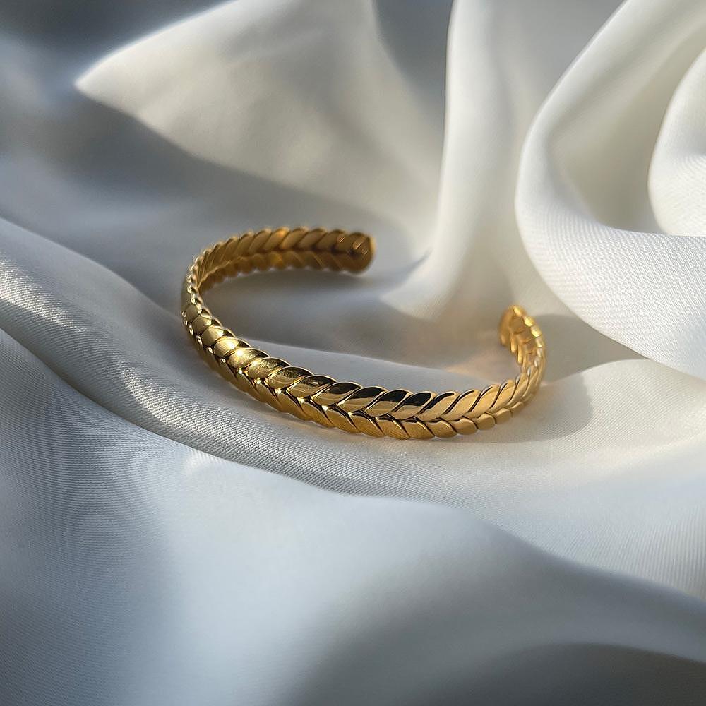 Гривна ATHENA GOLD