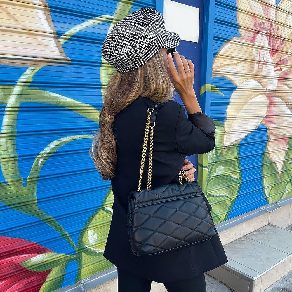 Каскет Пепит в черно