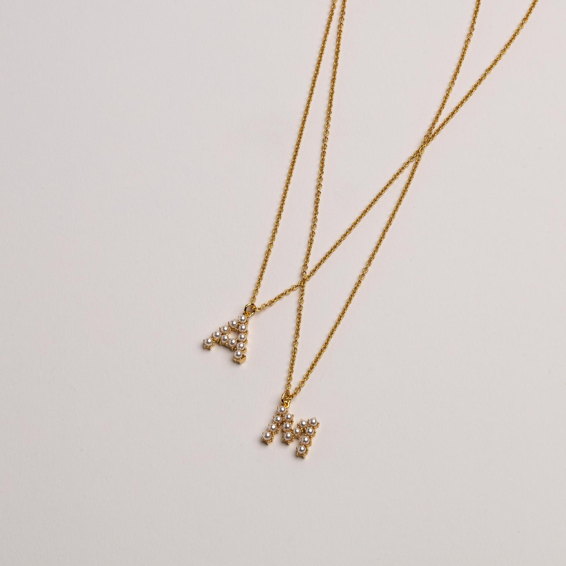 Колие Pearl Letter