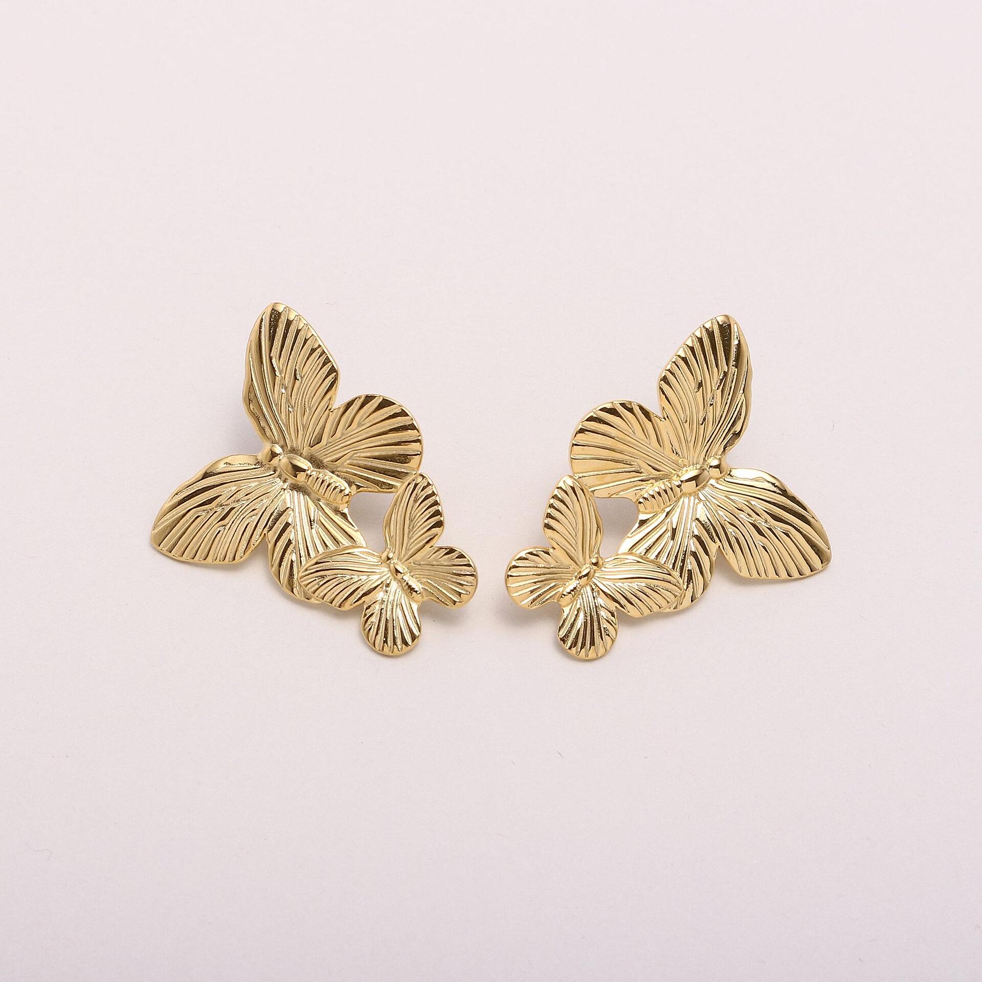 Обеци GOLDEN BUTTERFLIES