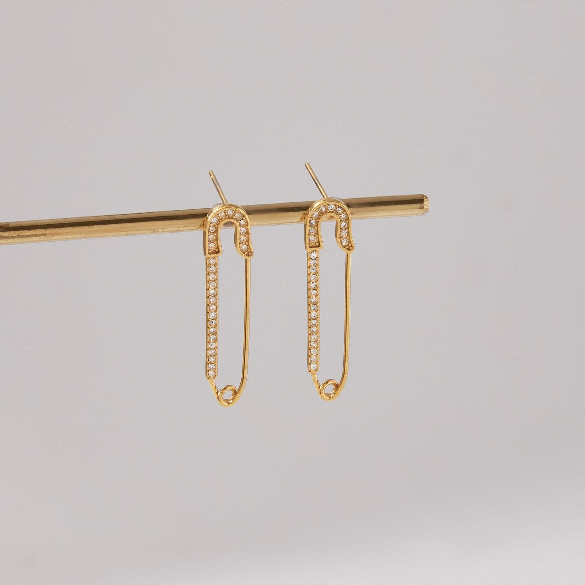 Обеци PINS