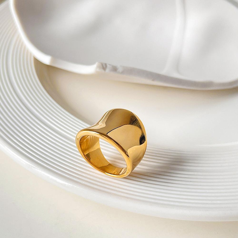 Пръстен CARINA